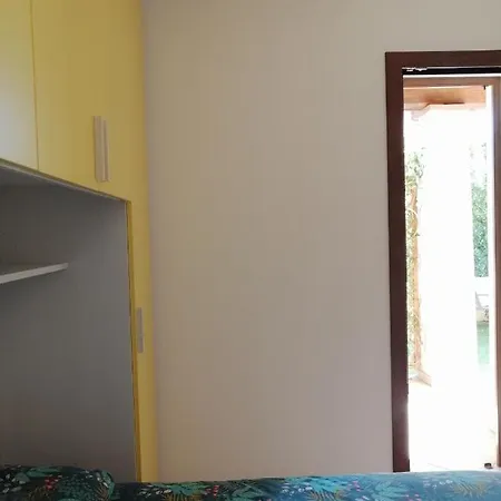 Διαμέρισμα Acquachiara Giardino E Posto Auto Privato *