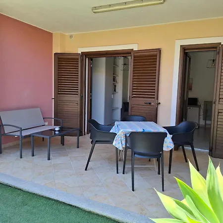 Acquachiara Giardino E Posto Auto Privato Villasimius